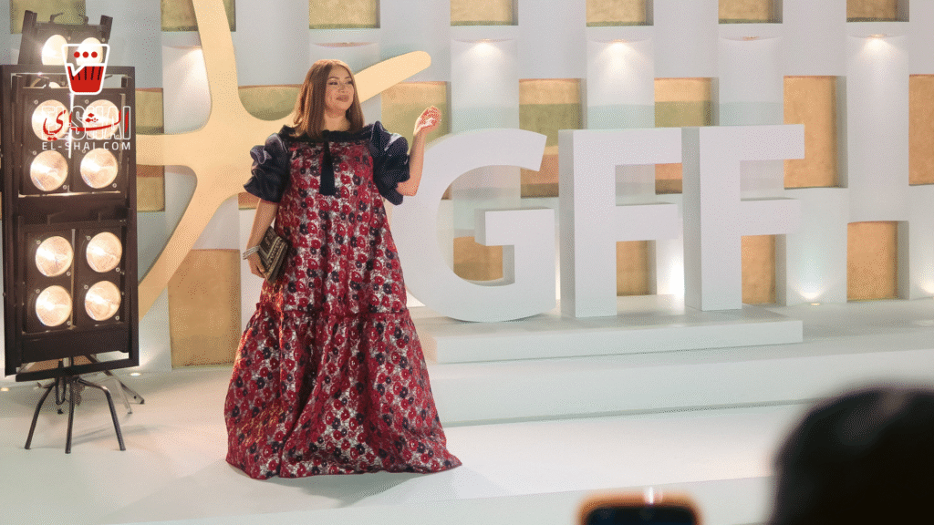 Before the Spotlight with Entesar: A Veteran’s Poise, Warmth, and Sharp Humor Behind the Scenes of Al Sada Al Afadel Entesar
