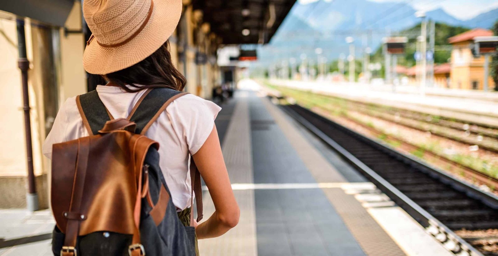 traveller train station hero 2x scaled