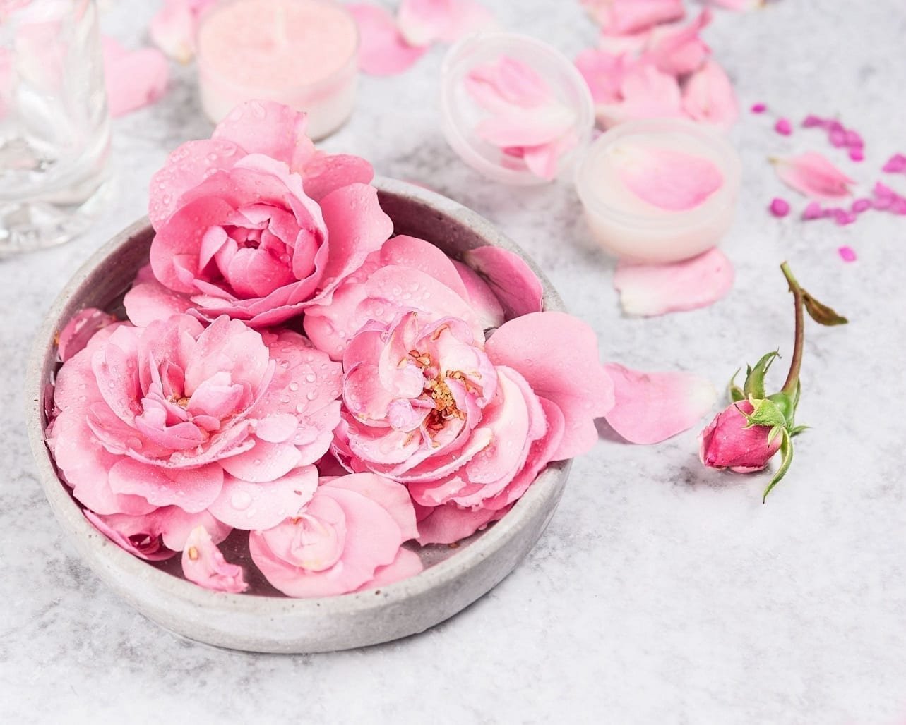 فوائد ماء الورد