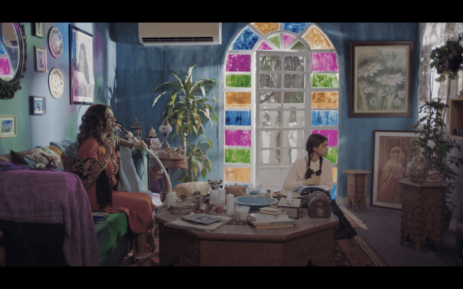 عرض عالمي أول لفيلم مجالسة الكون للمخرجة جواهر العامري ضمن فيلم بلوغ في مهرجان القاهرة السينمائي الدولي