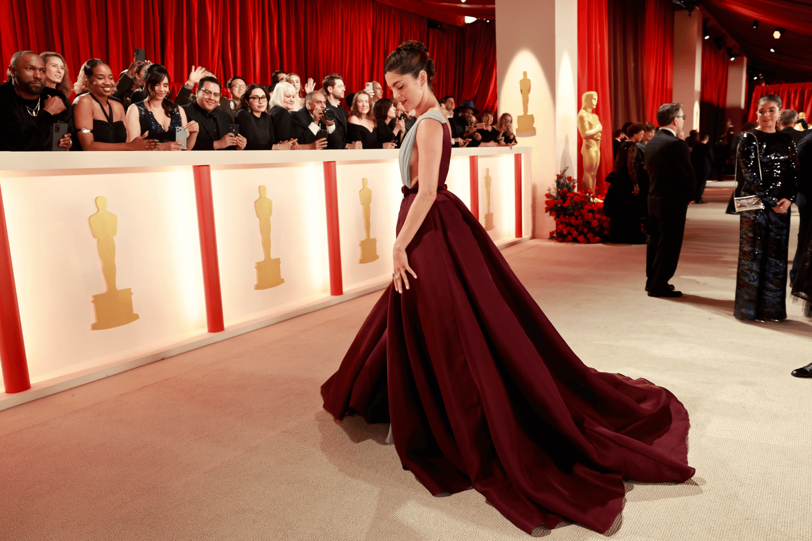 The Oscars' Champaign Carpet: Worst Creative Decision We've Seen in A While