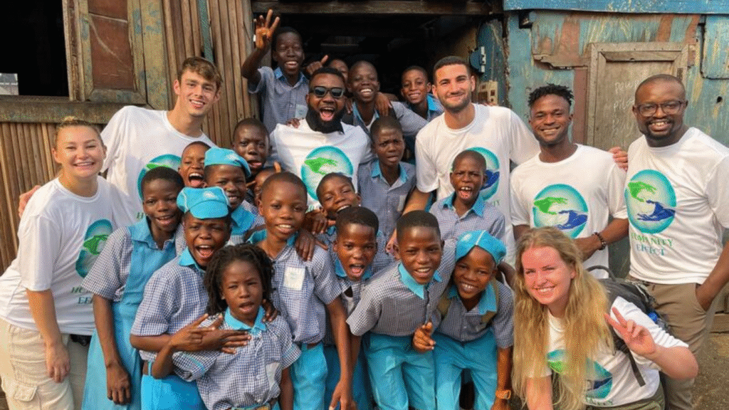 Meet Cameron Mofid: The Inspirational Youngest Man to Visit all 195 Countries on Earth Cameron Mofid