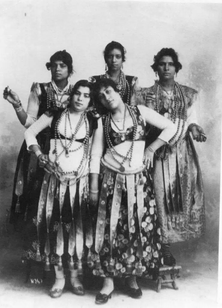 Dina’s Belly Dancing Academy Isn’t the Scandal. The Scandal Is How We Treat Egyptian Heritage ghawazi