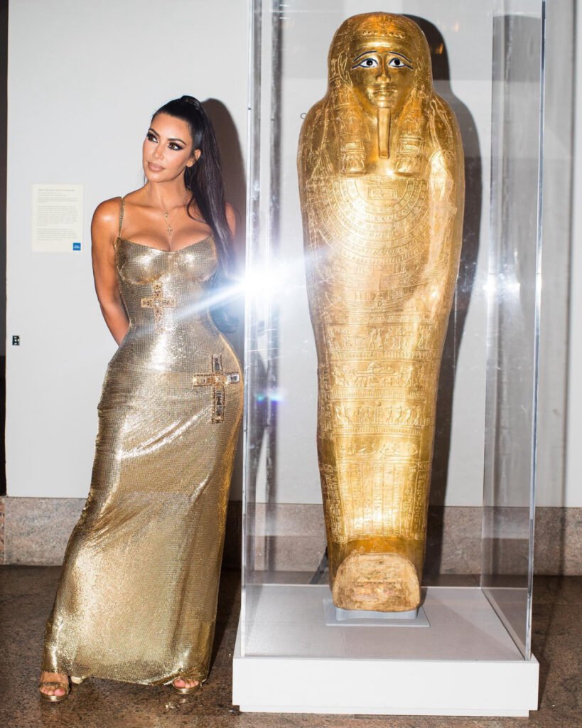 Zendaya Sparks Fury Over 3,000-Year-Old Iranian Artifact Earrings During ‘The Odyssey’ Press Tour kim kardashian egyptian loots